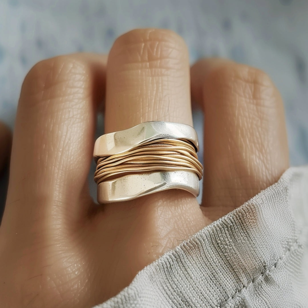 Maria | Bague avec fils dorés