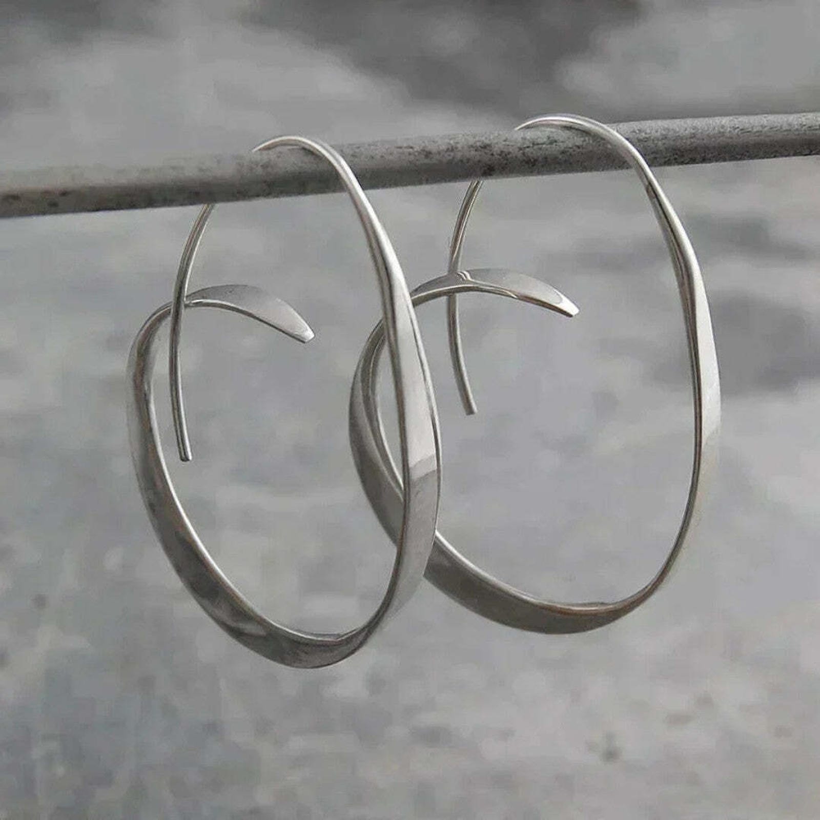 Boucles d'Oreilles Pendantes en Spirale Ouverte