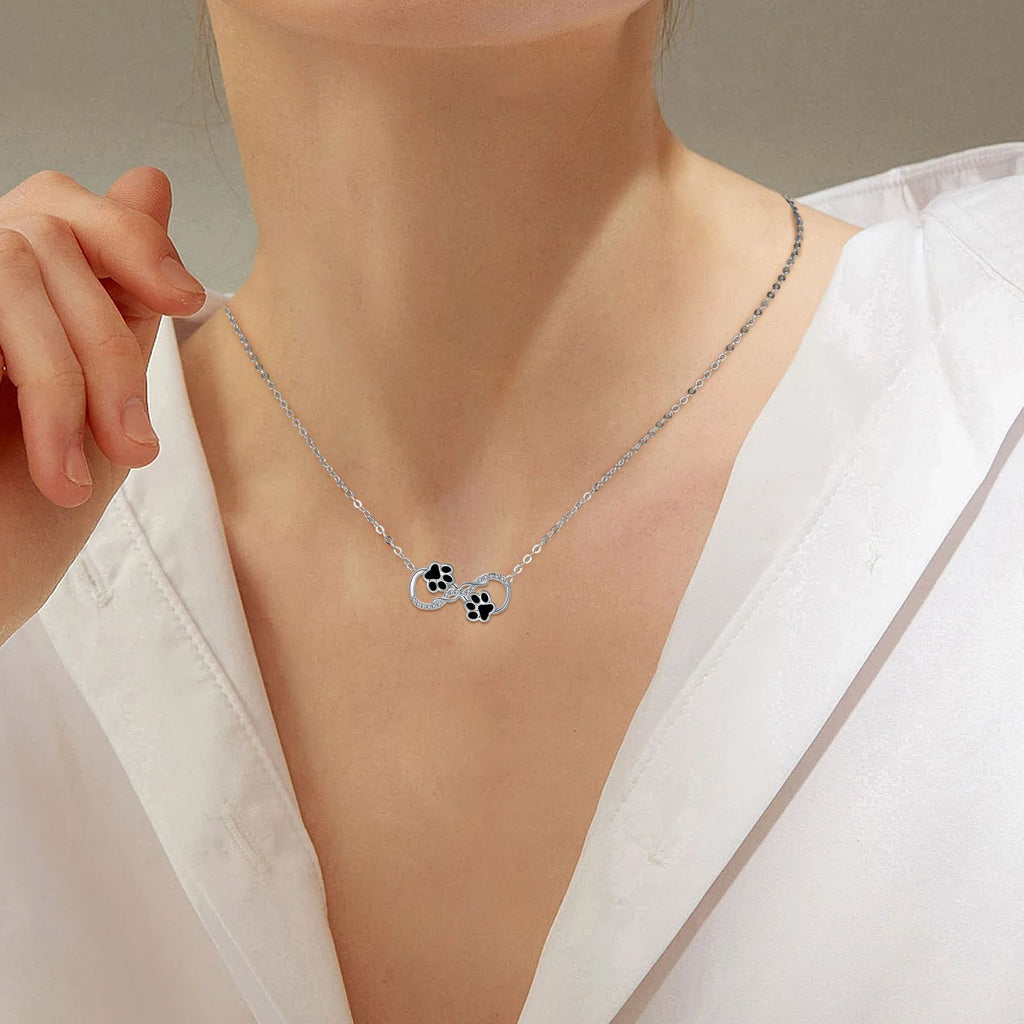 Collier Symbole d'Infini avec Zirconia - Design Suspendu