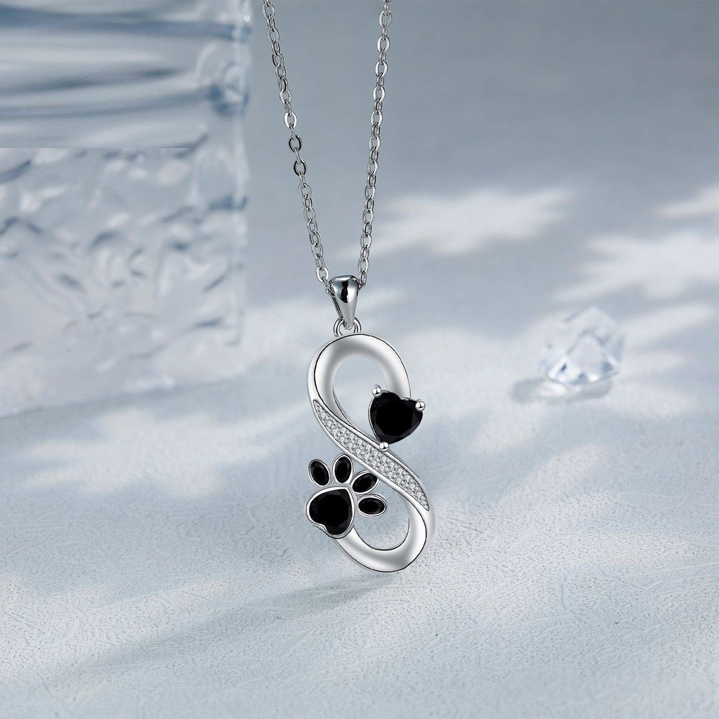 Collier d'empreinte de patte de cœur infini