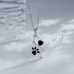 Collier d'empreinte de patte de cœur infini