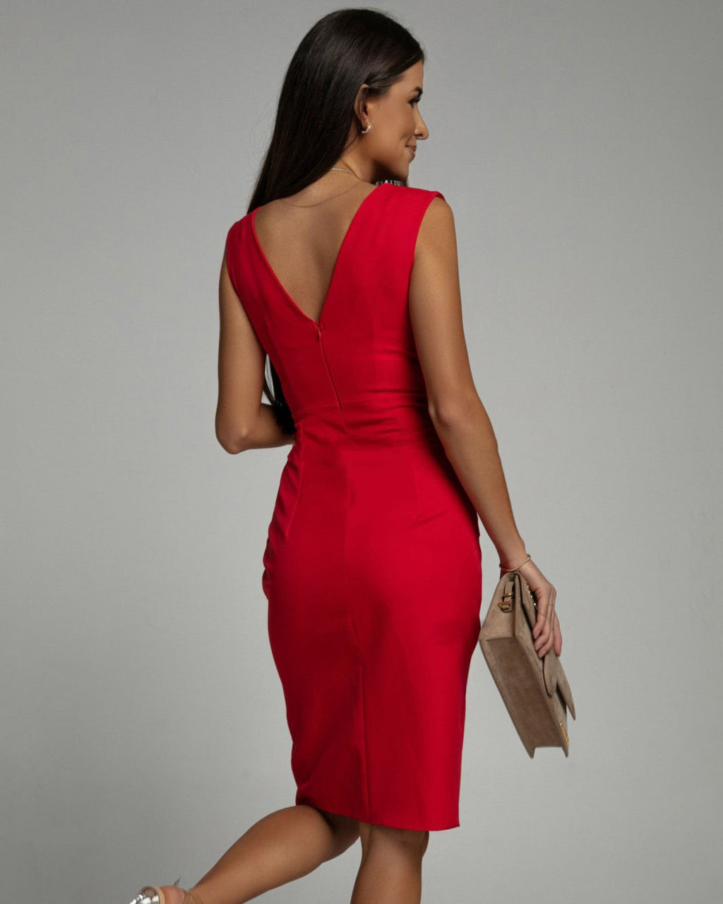 Elena | Robe ajustée avec décolleté et fente
