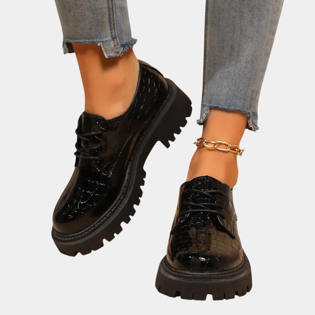 Velona | Derbies Contemporaines en Cuir Verni