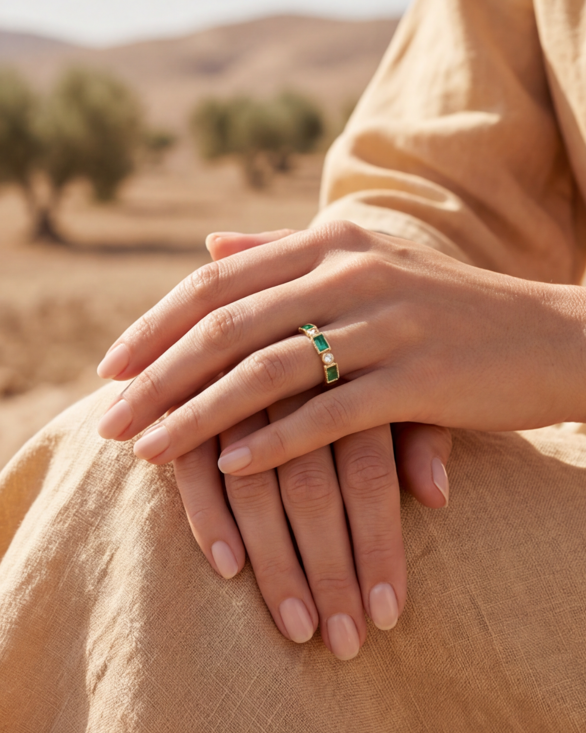 Pascale | Bague vec des pierres vertes