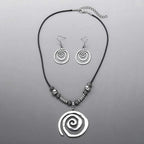 Ensemble de Collier et Boucles d'Oreilles avec Design en Spirale Argentée