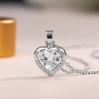Collier en Zirconium en Forme de Cœur intemporel