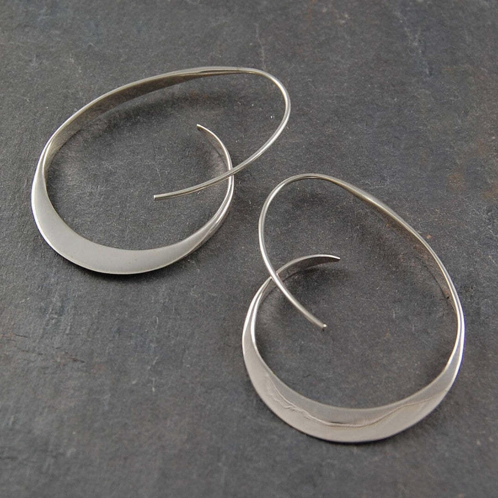 Boucles d'Oreilles Pendantes en Spirale Ouverte