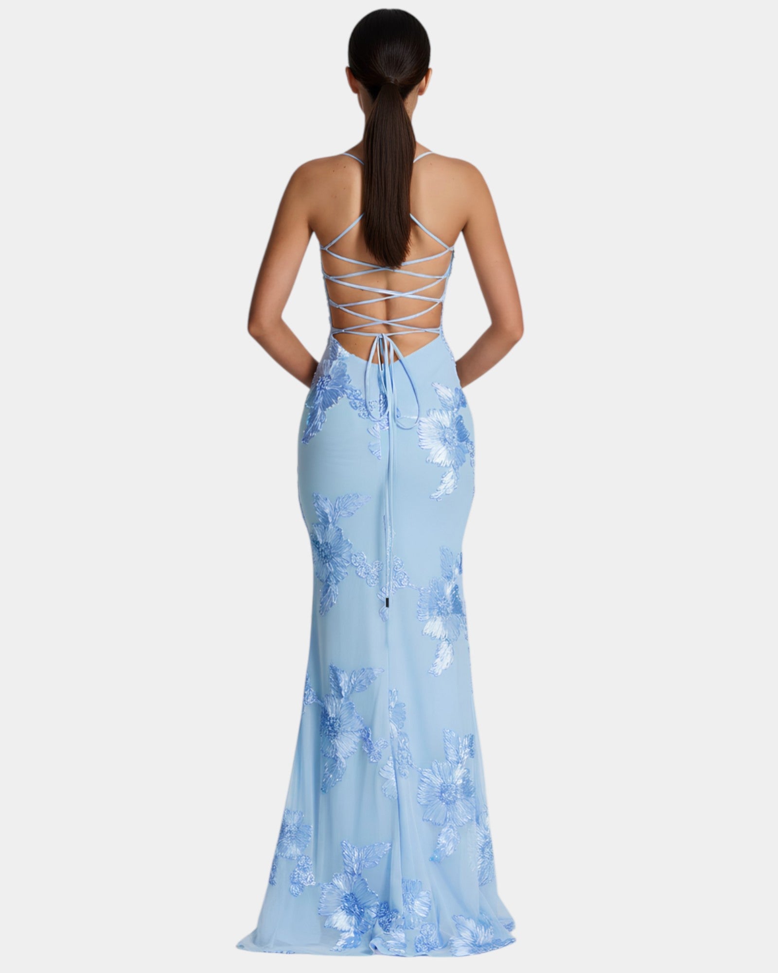 Inès | Élégance exubérante