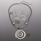 Ensemble de Collier et Boucles d'Oreilles avec Design en Spirale Argentée