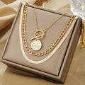 Collier élégant en texture dorée