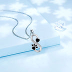Collier d'empreinte de patte de cœur infini