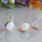 Boucles d'Oreilles en Opale Blanche Plaquées Or Intemporelles