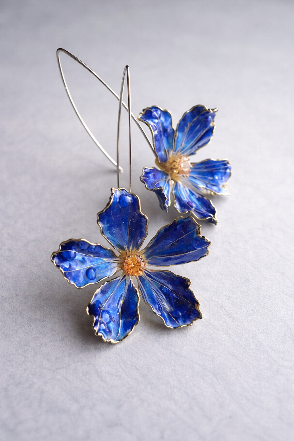 Suzanne | Boucles d'oreilles bleues à fleurs de style vintage