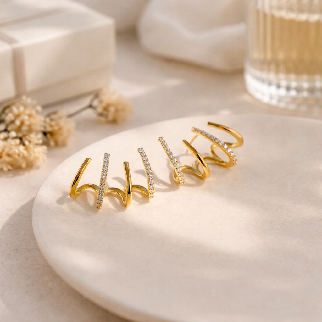 Yasmin | Boucles d’oreilles style griffe avec zircons