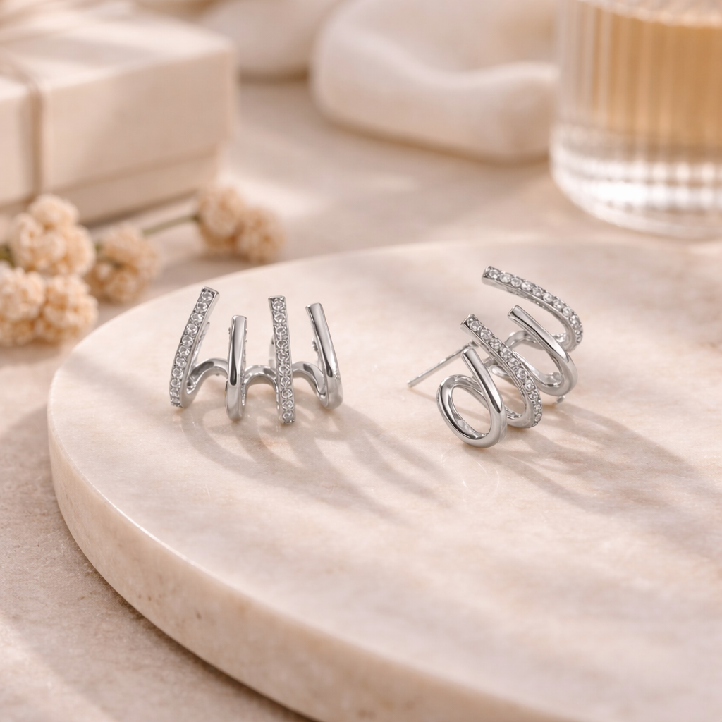 Yasmin | Boucles d’oreilles style griffe avec zircons