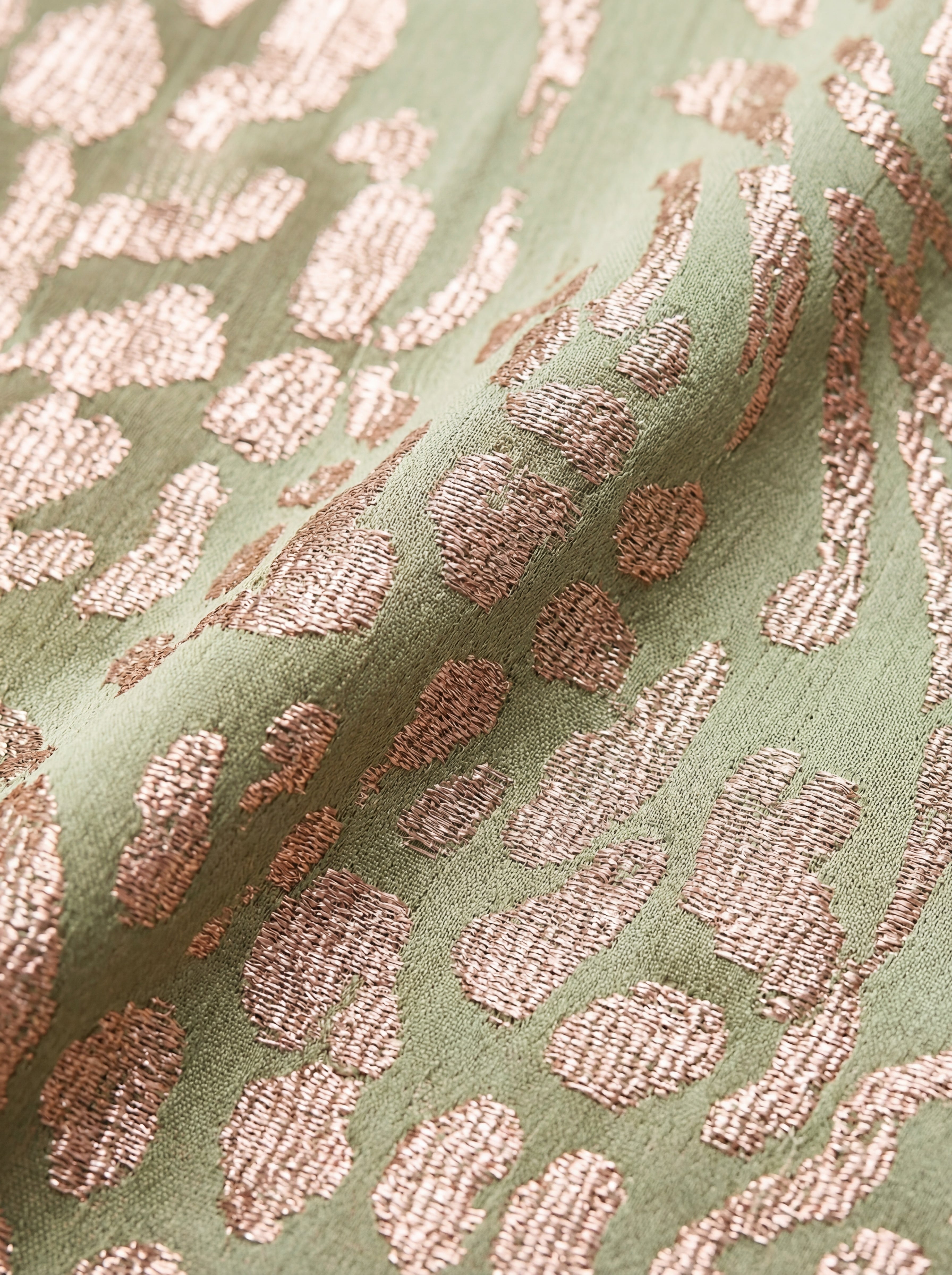 VILANA | Robe Midi Élégante