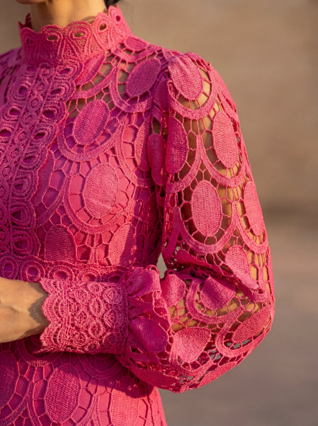 Carmona | Robe en dentelle printanière