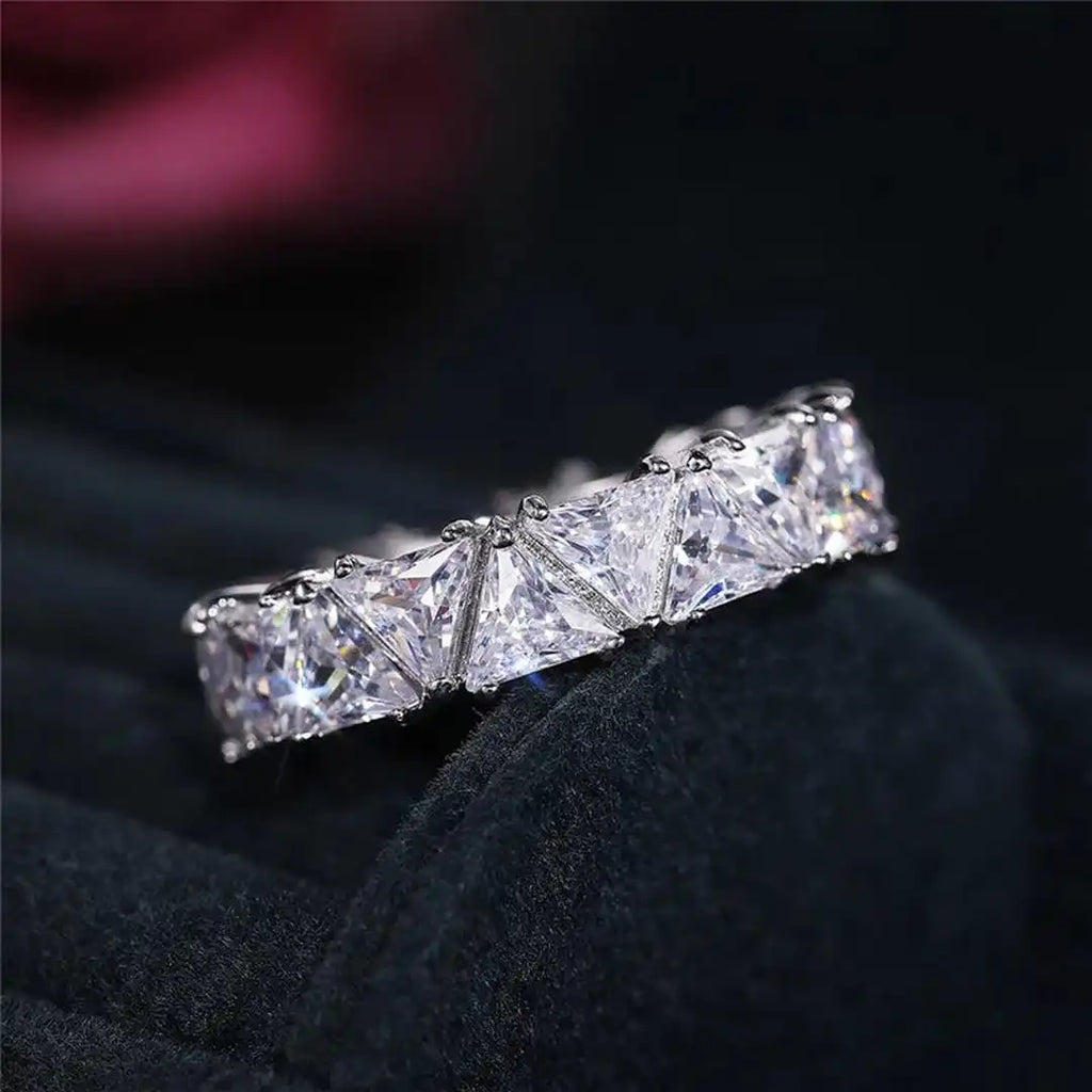 Bague en Pierre Triangulaire Vintage