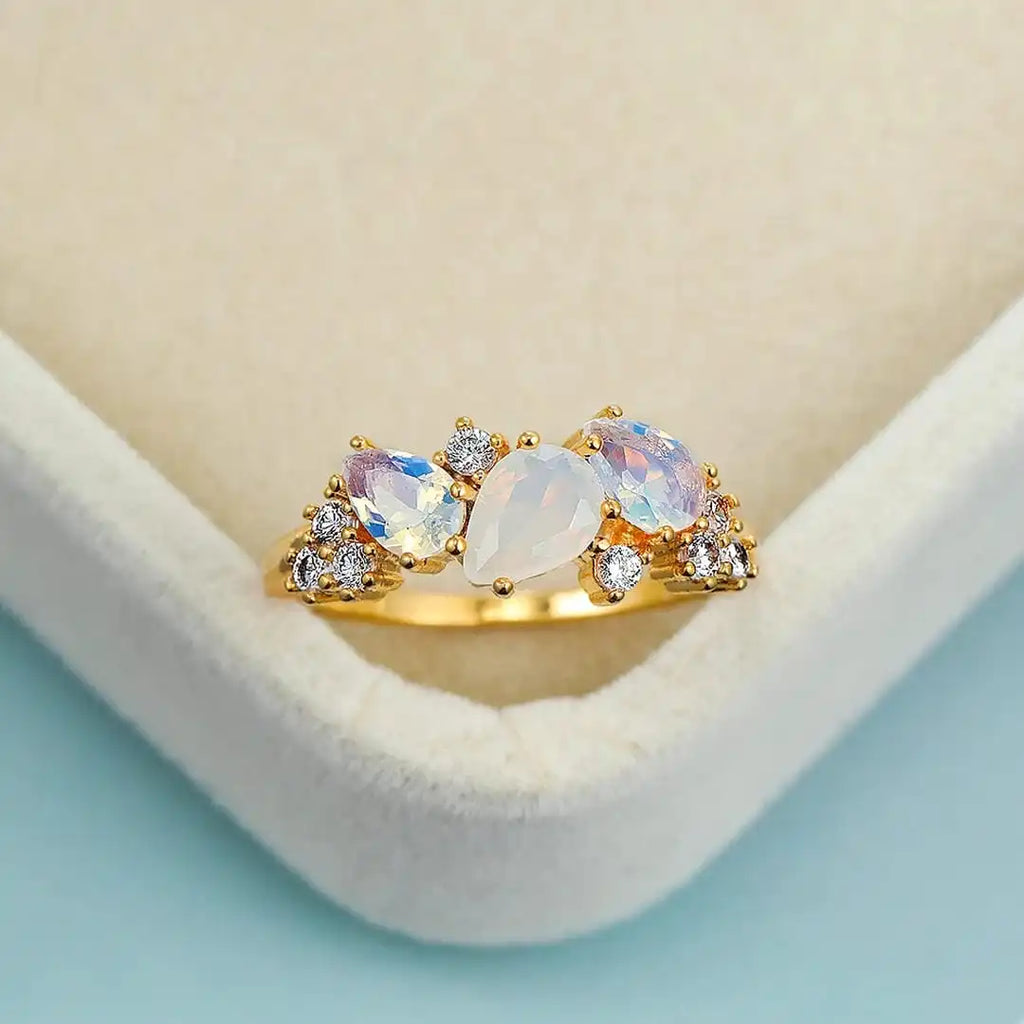Bague Vintage en Pierre de Lune Dorée