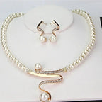 Ensemble de Bijoux en Perles Naturelles : Collier et Boucles d'Oreilles