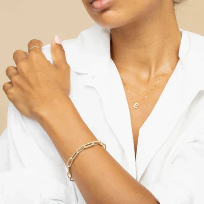 Collier Initial en Or Élégant avec Lettre d'Amour
