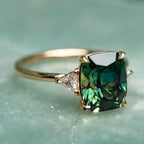 Bague en Or avec Pierre Verte Inspirée par le Vintage
