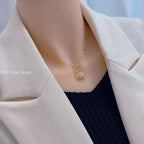 Collier Pendentif en Cristal Rose Élégant en Or