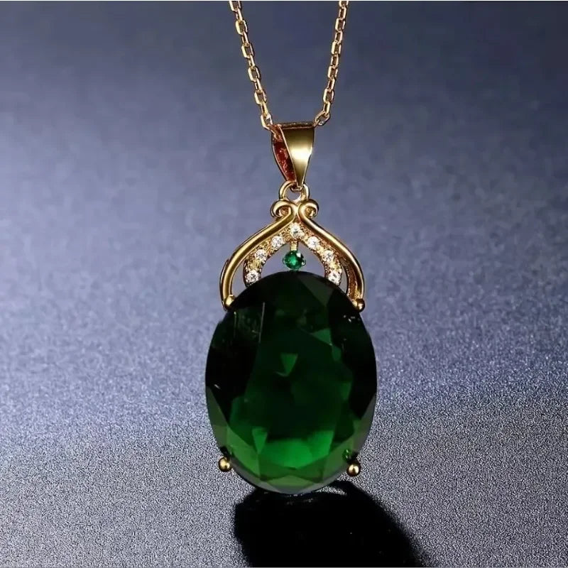 Collier Élégant avec Pendentif en Cristal et Opale