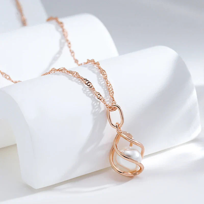 Collier Géométrique Exclusif en Or Rose et Perles