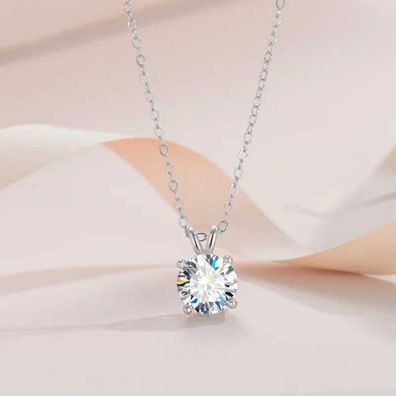 Collier exclusif en argent sterling avec diamants moissanite