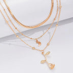 Collier élégant avec pendentif en or rose
