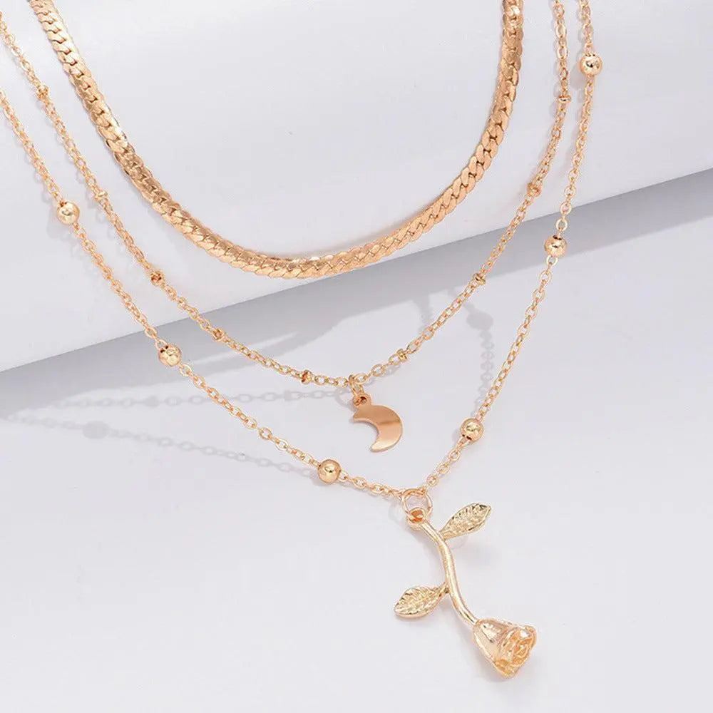 Collier élégant avec pendentif en or rose