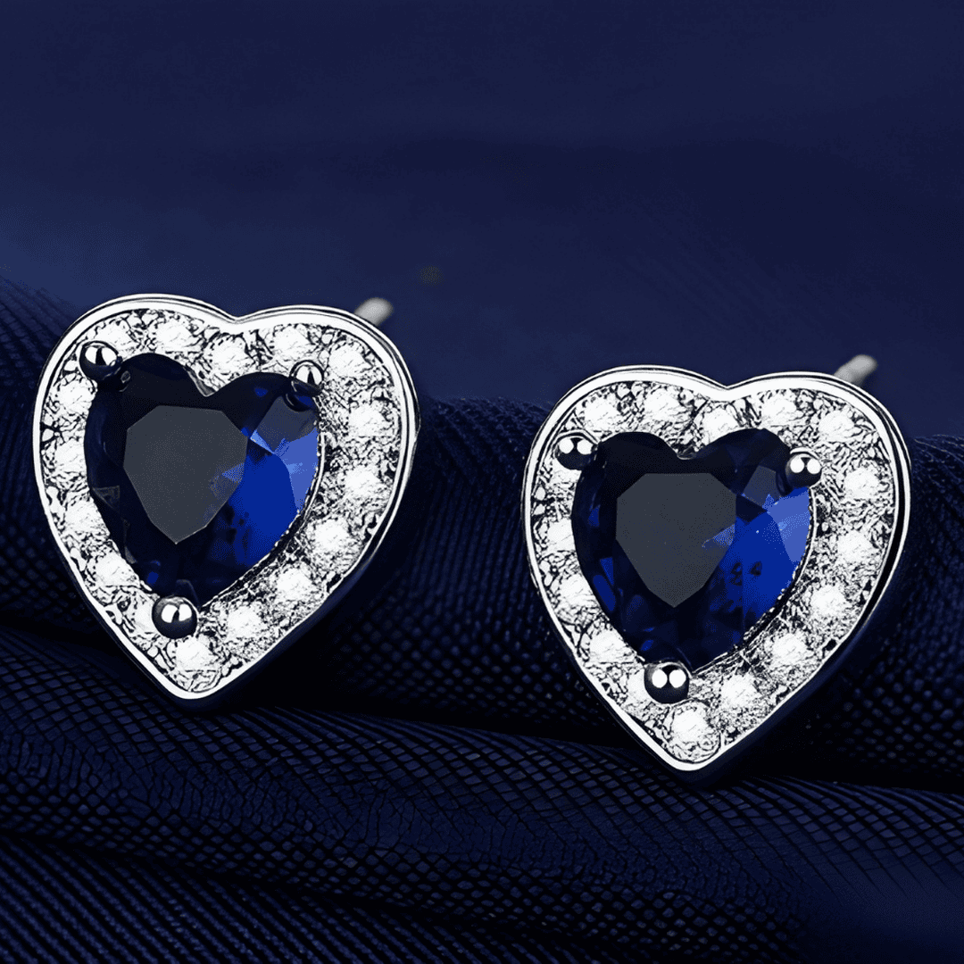 Boucles d'Oreilles Stud en Forme de Cœur en Saphir