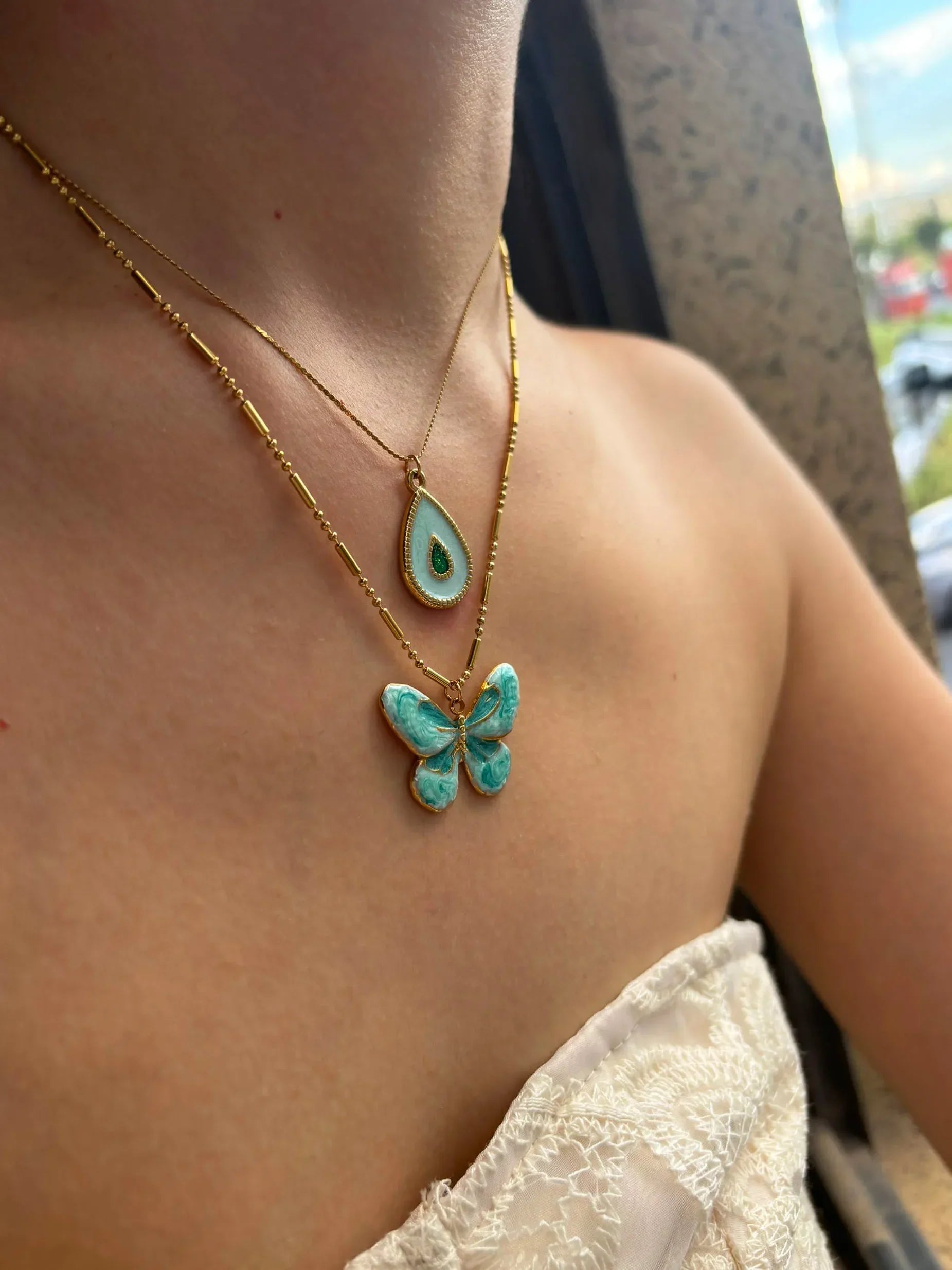 Ensemble de Collier Charmant Papillon Bleu et Goutte d'Eau