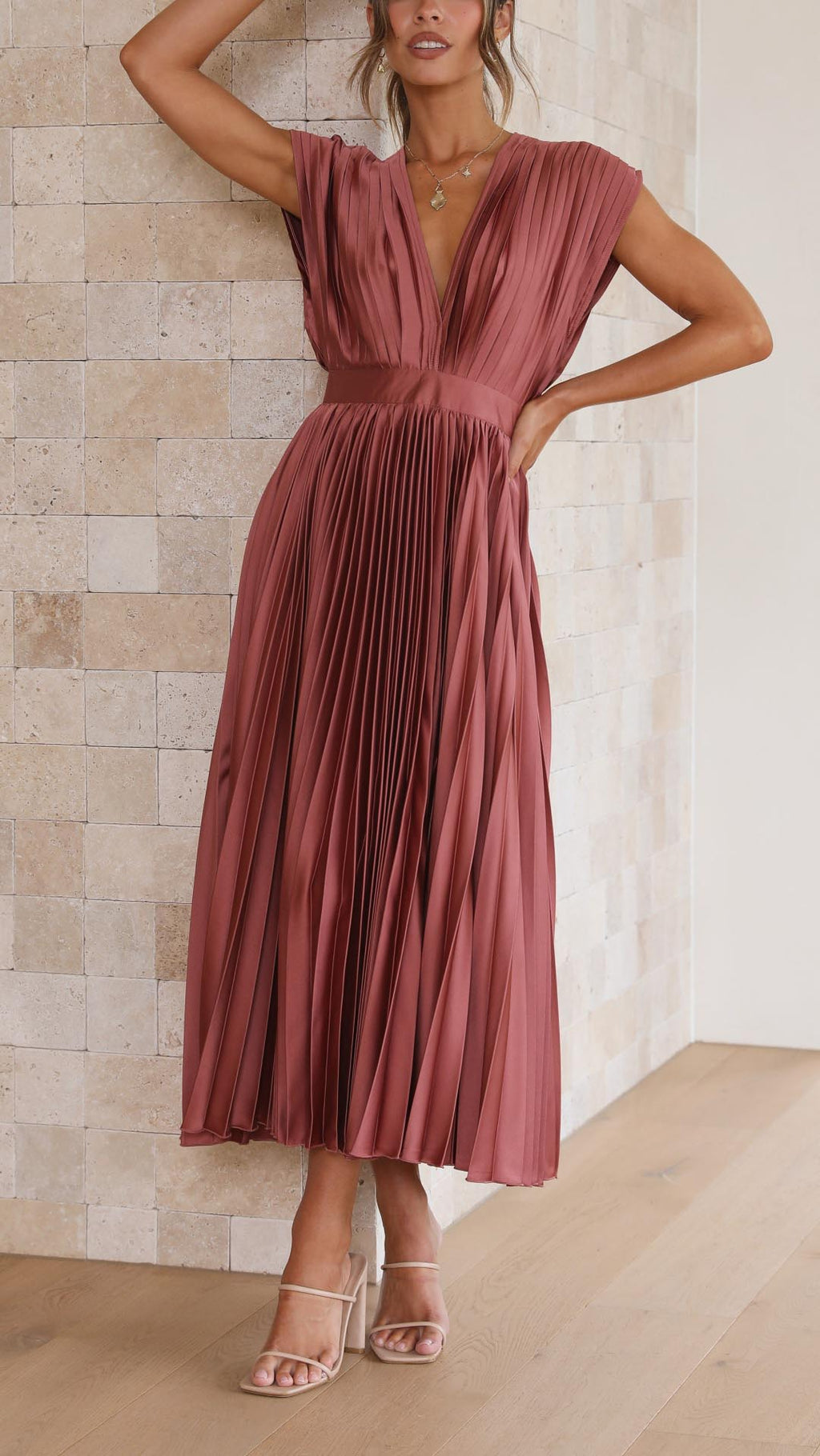 Isla | Robe plissée élégante