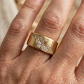 Bague en Feuille avec Incrustation de Zirconia Doré Exquis