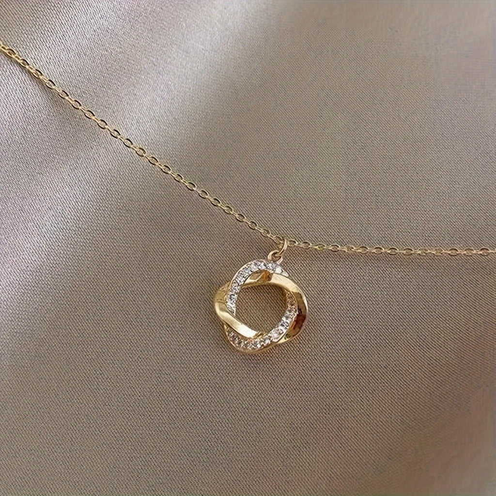 Collier Suspendu Élégant en Or avec Diamants Simulés