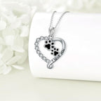 Collier en forme de cœur avec perles