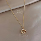 Collier Suspendu Élégant en Or avec Diamants Simulés