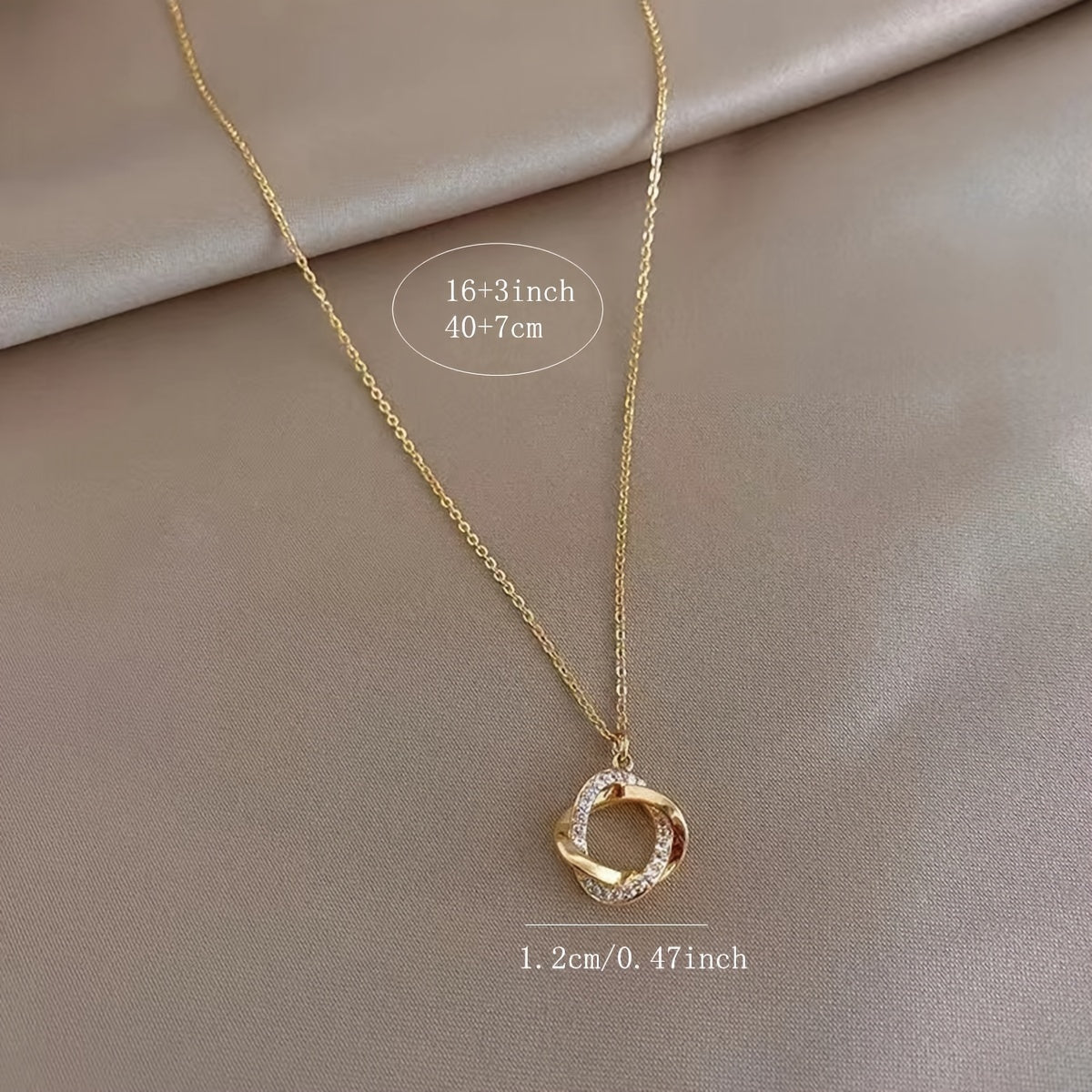 Collier Suspendu Élégant en Or avec Diamants Simulés