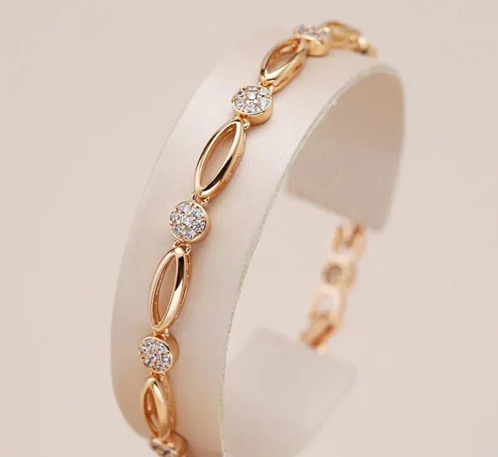 Bracelet élégant en or avec zirconium