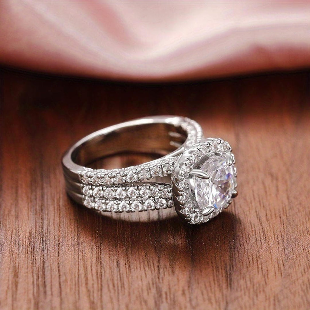 Bague de Déclaration avec Halo de Pavé en Forme de Coussin