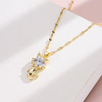 Collier plaqué or avec chat et zircon