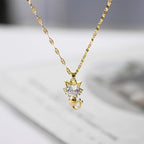 Collier plaqué or avec chat et zircon