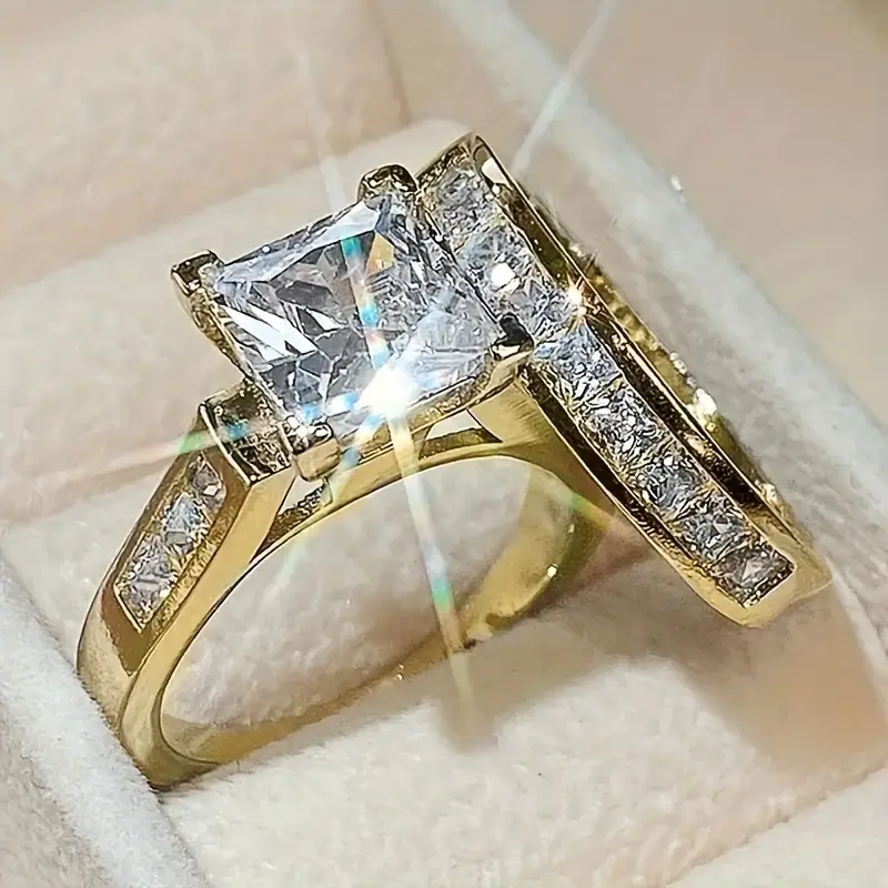 Ensemble de Bagues en Zirconium Doré Vintage