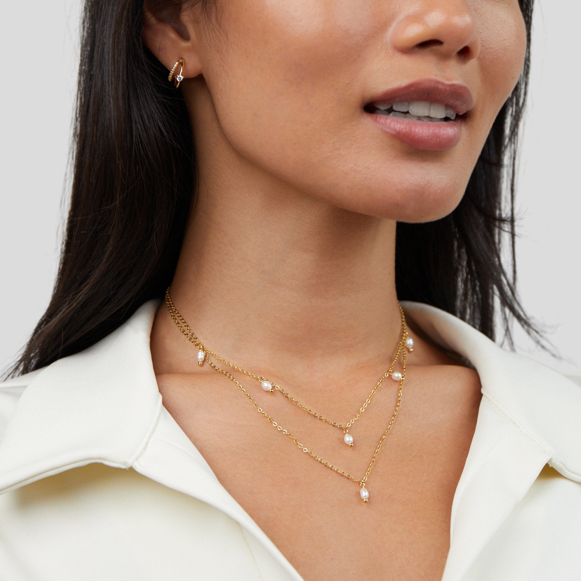 Collier Multicouche avec Gouttes de Perles