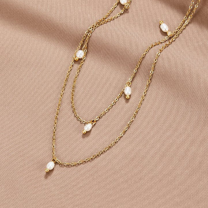 Collier Multicouche avec Gouttes de Perles