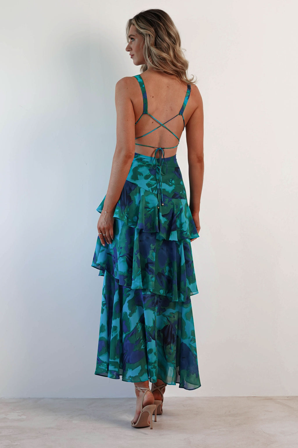 Eva | Robe midi avec volants